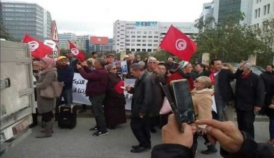 وقفة احتجاجية ضد التدخل العسكري في ليبيا أمام سفارة تركيا