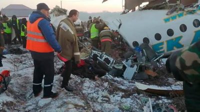 مصرع أكثر من “٨” أشخاص في حادث سقوط طائرة بكازاخستان