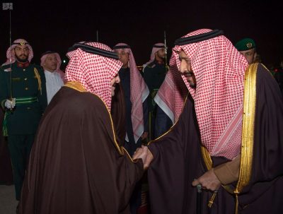 خادم الحرمين الشريفين يصل الرياض
