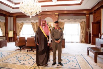 الأمير فيصل بن سلمان يُقلد قائد القوة الخاصة لأمن الطرق بالمدينة المنورة رتبته الجديدة