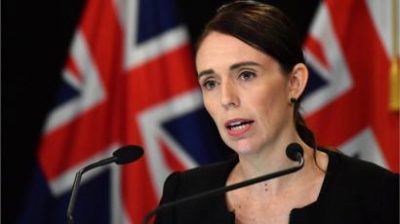 “رئيسة وزراء نيوزيلندا” تعلن تخفيض راتبها ورواتب وزرائها وكبار موظفيها