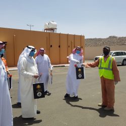 الأمير منصور  آل سعود يشكر مدير ومنسوبي صحة حفر الباطن