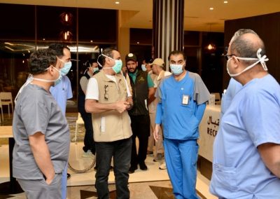 “مدير صحة جدة” يلتقي الطواقم الطبية والفنية في مراكز الضيافة الجديدة