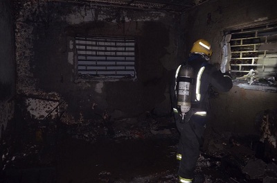 “مدني تبوك” يخمد حريقاً اندلع بمنزل وينقذ “أربعة أشخاص”