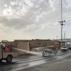 الشيخ “السديس” يوزع عبوات ماء زمزم على منسوبي القطاعات العسكرية