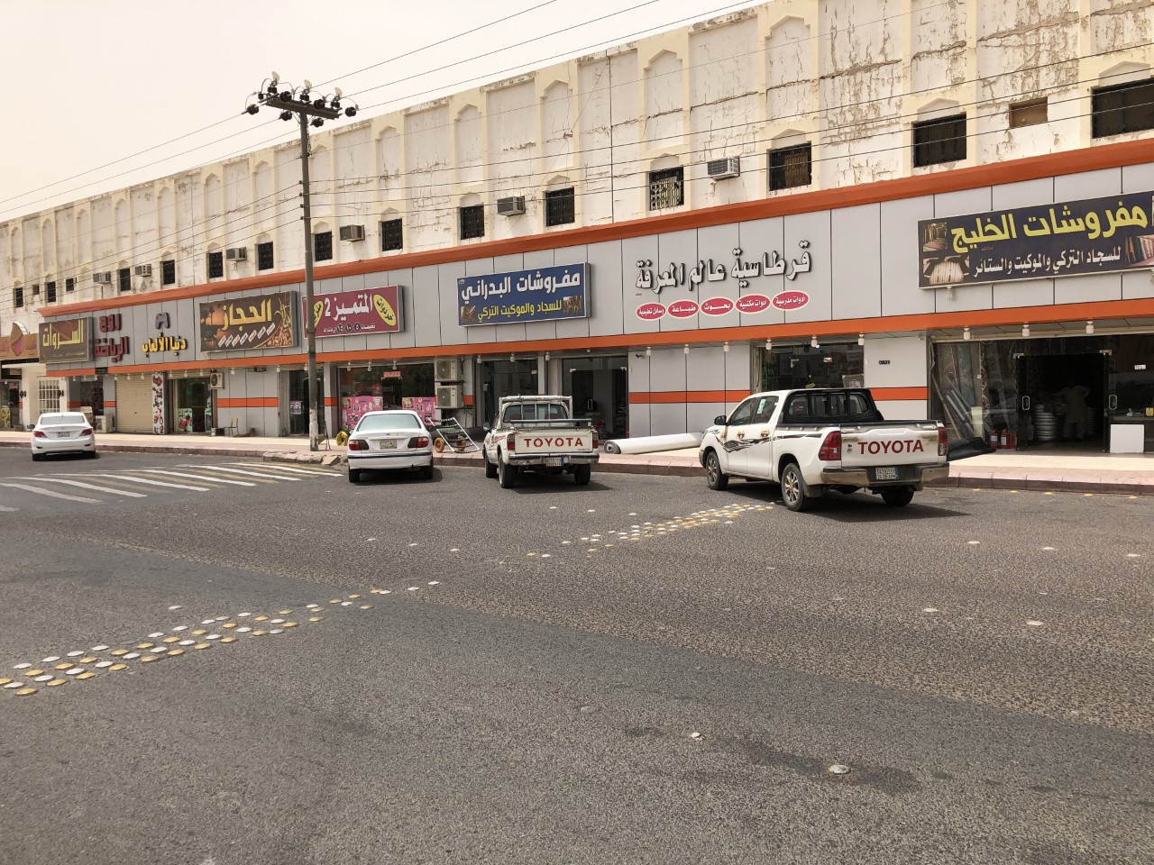 أهالي محافظة الحناكية يبدون قلقهم من عدم إغلاق الأسواق التجارية بالمحافظة أضواء الوطن