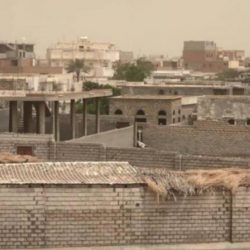 مقتل امرأة يمنية في قصف حوثي على تجمعات للمدنيين بالبيضاء
