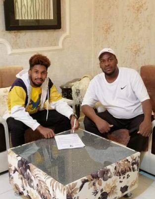 “الهوساوي” ينتقل إلى نادي الاتفاق لمدة ثلاث سنوات