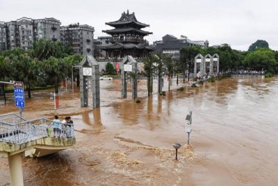 فيضانات تودي بحياة “20” شخصاً في الصين
