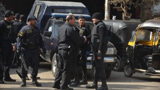 مصريان يقتلان رجل أعمال بالسم للاستيلاء على مصنعه