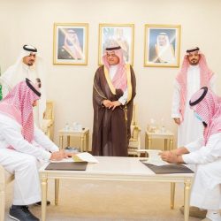 الامير منصور بن محمد آل سعود يتسلم التقرير السنوي لبر حفرالباطن