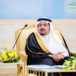 خادم الحرمين الشريفين يجري اتصالاً هاتفياً بأمير دولة الكويت للاطمئنان على صحته