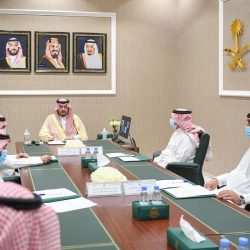 الأمير فيصل بن بندر يستقبل أمين المنطقة ومدير صحة الرياض