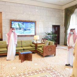 الأمير فيصل بن بندر يستقبل أمين المنطقة ومدير صحة الرياض