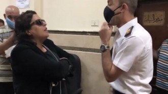 مصر.. إحالة “سيدة المحكمة” إلى الجنايات بتهمة الاعتداء على ضابط