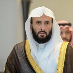 نائب أمير الرياض يطمئن على المتضررين من سقوط شظايا الصاروخ الباليستي