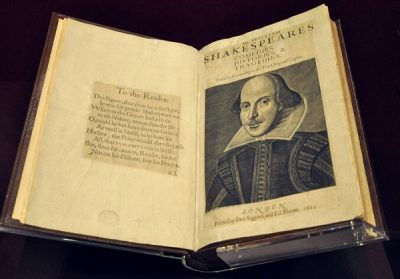بيع مخطوطة نادرة للكاتب المسرحي “شكسبير” بـ 10 ملايين دولار