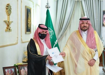 سمو أمير الحدود الشمالية يستقبل مدير مكتب وكالة الأنباء السعودية بالمنطقة