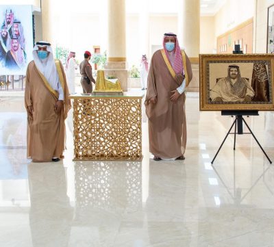 الأمير الدكتور حسام بن سعود يستقبل محافظ غامد الزناد بمكتبه