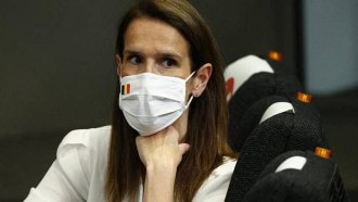 وزيرة خارجية بلجيكا تدخل العناية المركزة بعد إصابتها بفيروس كورونا