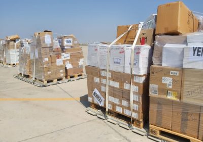 وصول طائرة سعودية تحمل شحنة أدوية لمستشفيات العاصمة عدن