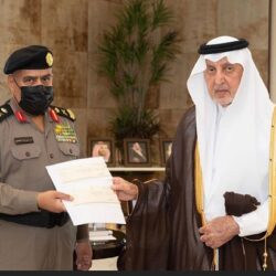 الأمير خالد الفيصل يكرم عدداً من ضباط وأفراد المديرية العامة لمكافحة المخدرات