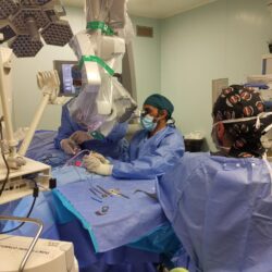 نجاح أول عملية زراعة جهاز مقوي لعضلة القلب بدون التخدير الكامل في مستشفى الملك فهد بالباحة
