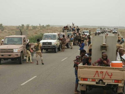 القوات المشتركة تضاعف خسائر المليشيات الحوثية بإصابات مباشرة لأوكار تجمعاتها بقطاعي الخمسين والمطار في الحُديدة