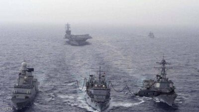 البحرية الأميركية: قوارب إيرانية تحرشت بسفن حربية أميركية
