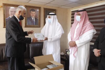 الشؤون الإسلامية تباشر توزيع هدية خادم الحرمين الشريفين من التمور الفاخرة في الأردن