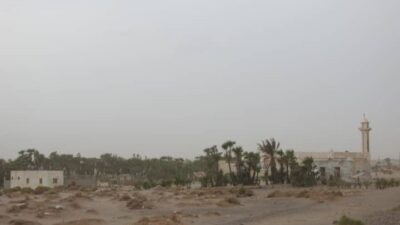 مليشيات الحوثي تستهدف الأعيان المدنية بمنطقة الفازة