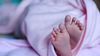 مصري يقتل طفلته الرضيعة لسبب “صادم”