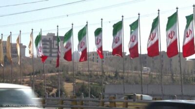 النقابات المهنية في إيران تنتفض.. وتهدد بشل الحياة العامة