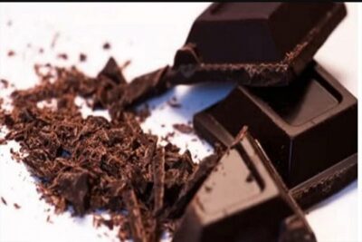 7 فوائد مذهلة للشوكولاتة الداكنة المصنوعة من بذور الكاكاو