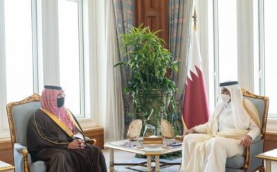 أمير قطر يستقبل وزير الداخلية الأمير عبدالعزيز بن سعود بن نايف