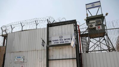 إسرائيل تواصل تعنتها ضد الأسرى الفلسطينيين وتمنع الزيارات حتى نهاية الشهر