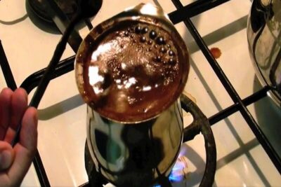 “الغذاء والدواء” توجه 5 نصائح تضمن سلامة إعداد القهوة بالمنزل