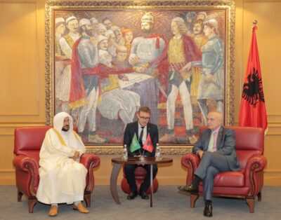 بالصور.. الرئيس الألباني يستقبل وزير الشؤون الإسلامية بالقصر الرئاسي