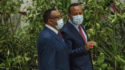 إثيوبيا.. آبي أحمد يتجه إلى جبهة القتال وينقل مهامه لنائبه
