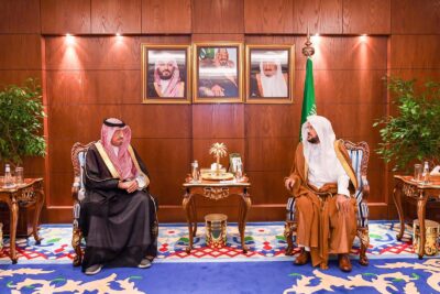 وزير الشؤون الإسلامية يستقبل السفير البحريني لدى المملكة