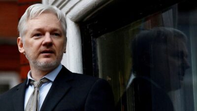 بريطانيا: إلغاء قرار رفض تسليم مؤسس موقع “ويكيليكس” إلى الولايات المتحدة
