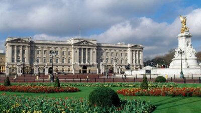 مسلح يتسلل لقصر العائلة الملكية في بريطانيا.. والشرطة تعلن حالة الاستنفار