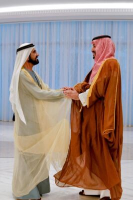ولي العهد السعودي يزور مقر إكسبو في دبي