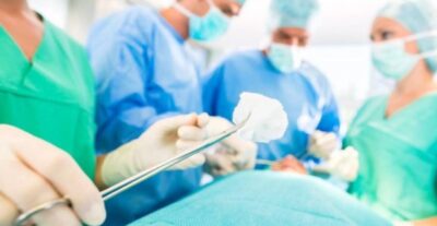 دراسة: النساء أكثر عرضة للوفاة في العمليات إذا كان الجراح رجلًا.. والأسباب غامضة