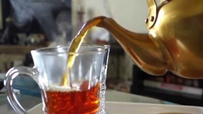 مدينة عبدالله الطبية تحذر من شرب الشاي فور تناول الطعام