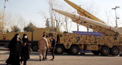 في قلب طهران.. عرض لصواريخ باليستية استهدفت قواعد أميركية