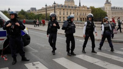 شهر سكينه وهدد الشرطة.. مقتل رجل في محطة قطارات بباريس