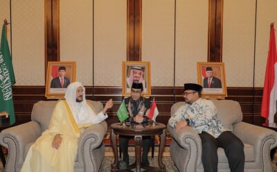 وزير الشؤون الإسلامية يعقد جلسة مباحثات رسمية مع وزير الشؤون الدينية الإندونيسي بالعاصمة جاكرتا