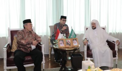 وزير الشؤون الإسلامية يستقبل رئيس وأعضاء الجمعية المحمدية في إندونيسيا