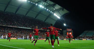 البرتغال تقصي مقدونيا وتتأهل للمونديال